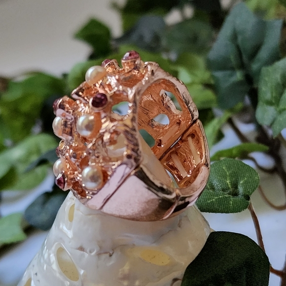 Blush Rose Gold Stretch Cluster Ring - Picture 5 of 7